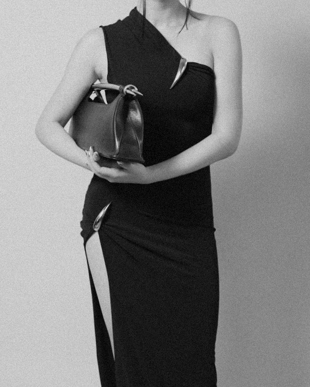 CLAW ONE SHOULDER DRESS - BLACK