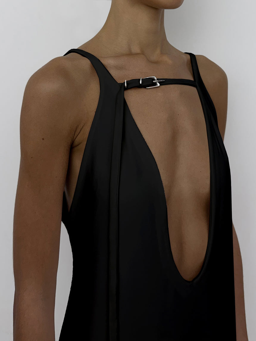 (SS26 PRE-ORDER) BELTED MAXI PILLAR DRESS - BLACK