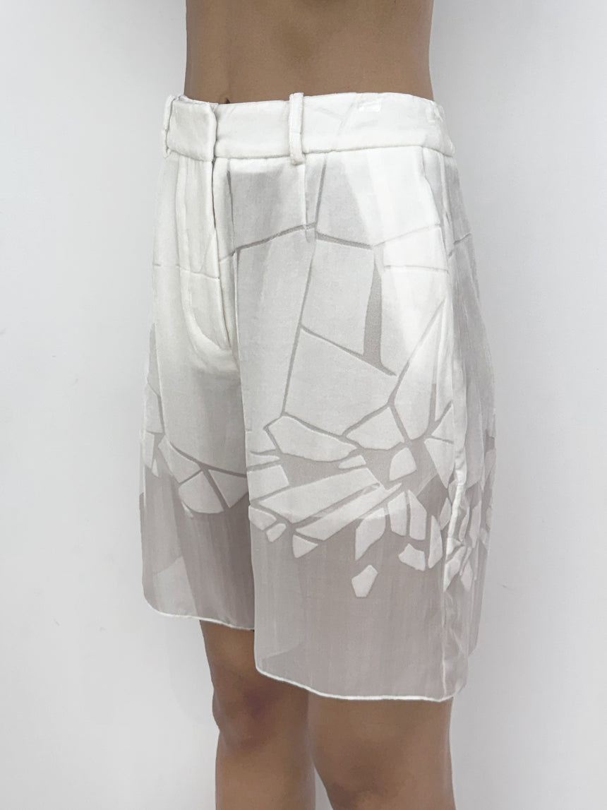 (SS26 PRE-ORDER) CRACKED TAILORED SHORTS - WHITE