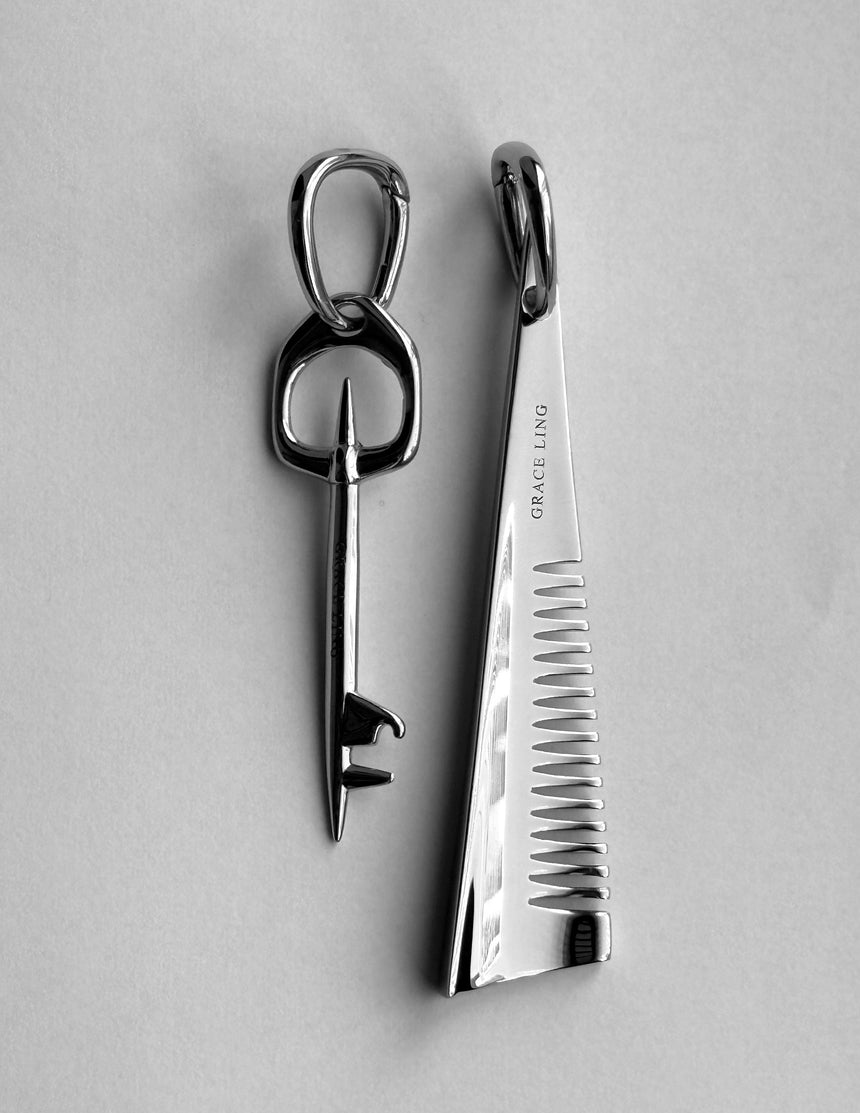 (SS26 PRE-ORDER) COMB CHARM