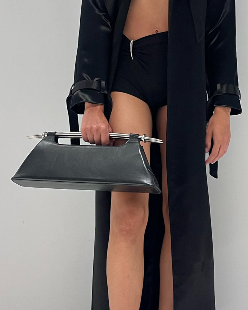 DAGGER BAG - BLACK – GRACE LING