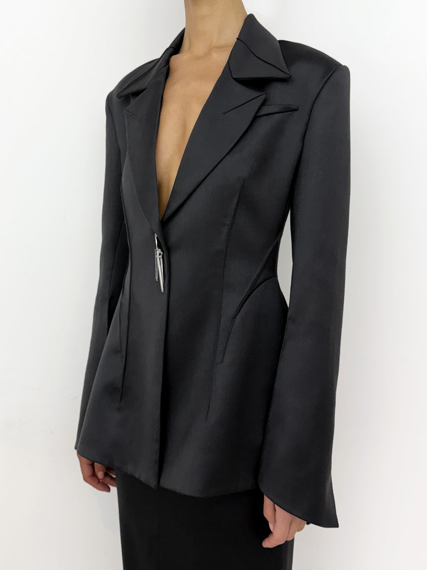 (SS26 PRE-ORDER) KNIFE SHEATH TAILORED BLAZER - BLACK