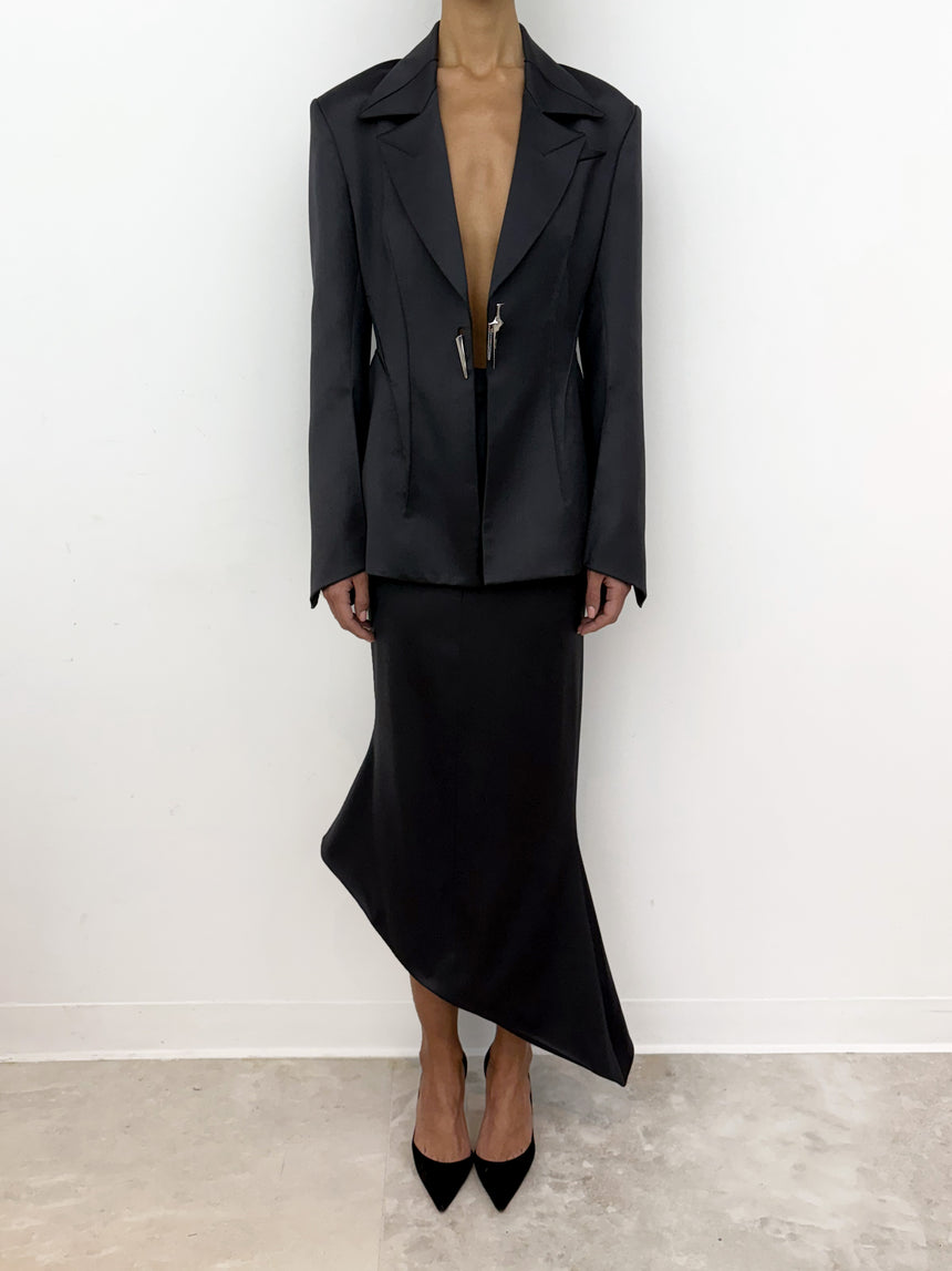 (SS26 PRE-ORDER) KNIFE SHEATH TAILORED BLAZER - BLACK