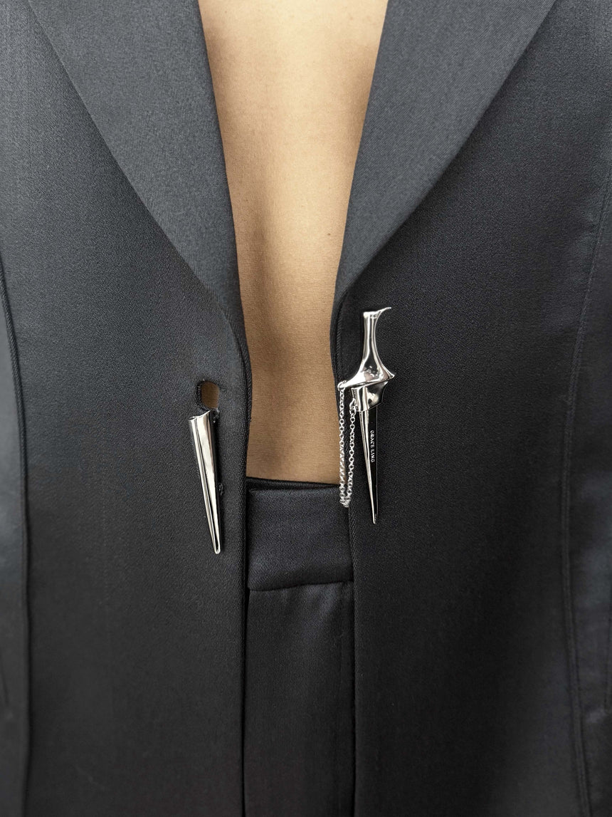 (SS26 PRE-ORDER) KNIFE SHEATH TAILORED BLAZER - DARK GREY