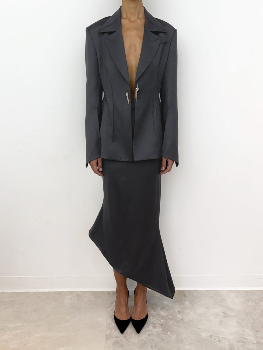 (SS26 PRE-ORDER) KNIFE SHEATH TAILORED BLAZER - DARK GREY