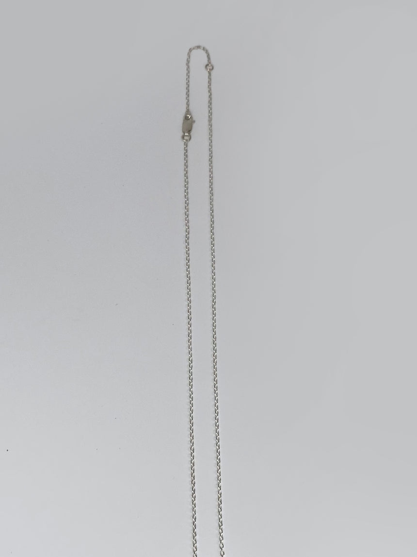 PETITE BUTT NECKLACE - SILVER