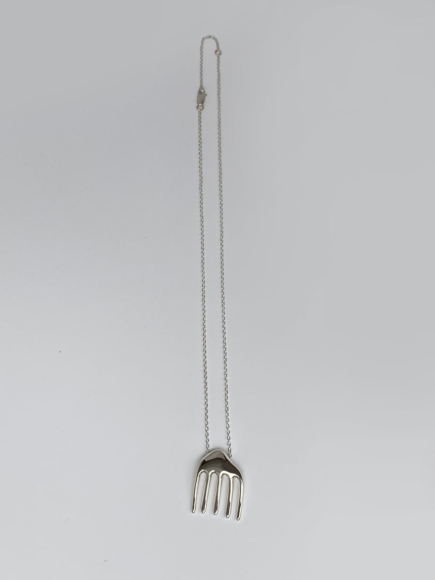 COMB NECKLACE IN SILVER