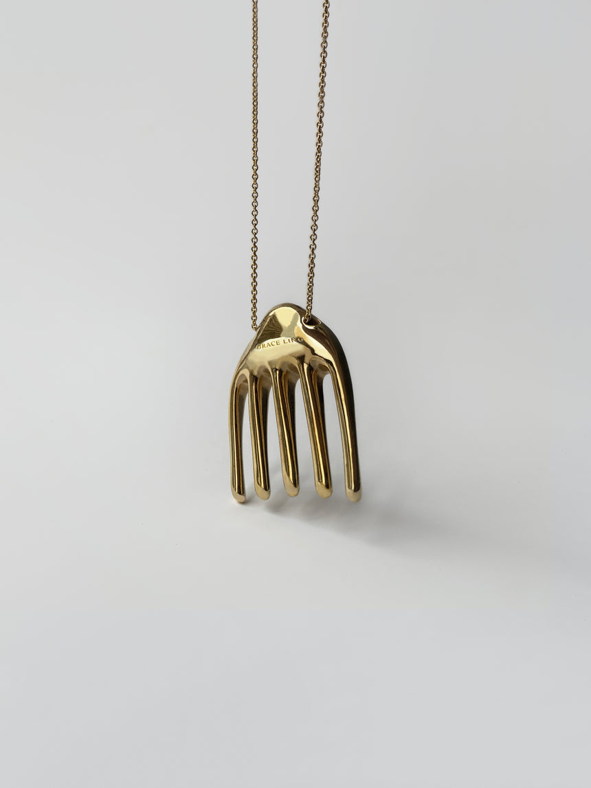 COMB NECKLACE IN GOLD (LAST 1 LEFT)