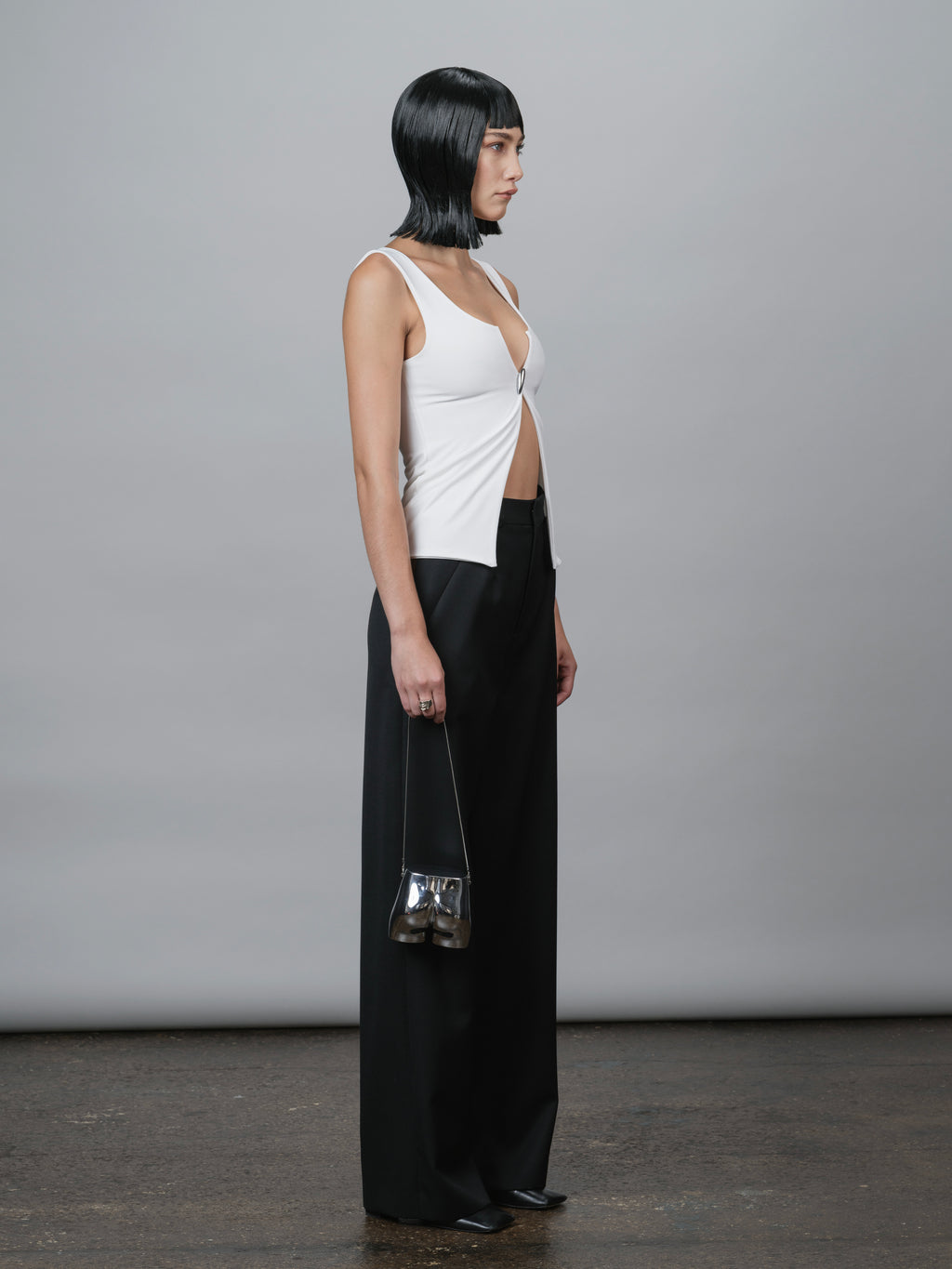 SHARK TEETH BUTTON TANK TOP - WHITE – GRACE LING
