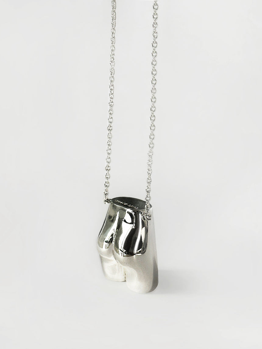 PETITE BUTT NECKLACE - SILVER