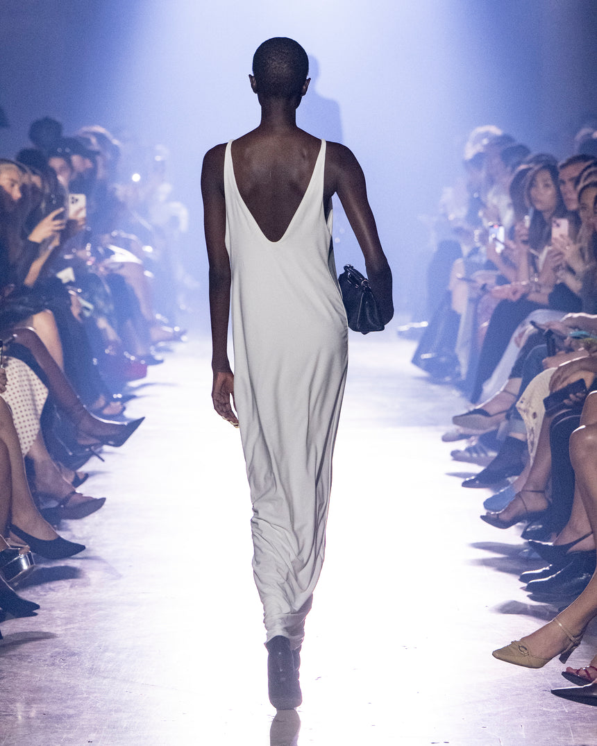 (SS26 PRE-ORDER) BELTED MAXI PILLAR DRESS - WHITE