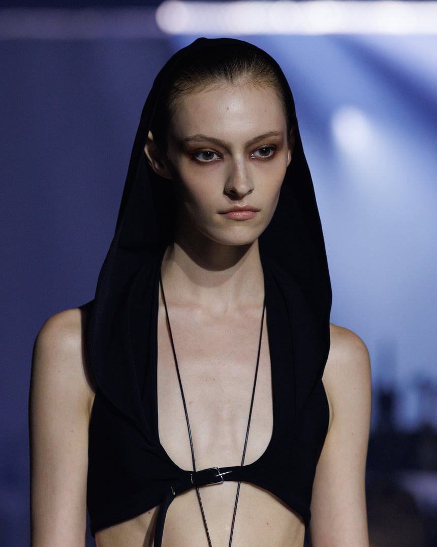 (SS26 PRE-ORDER) BELTED HOOD BRALETTE - BLACK