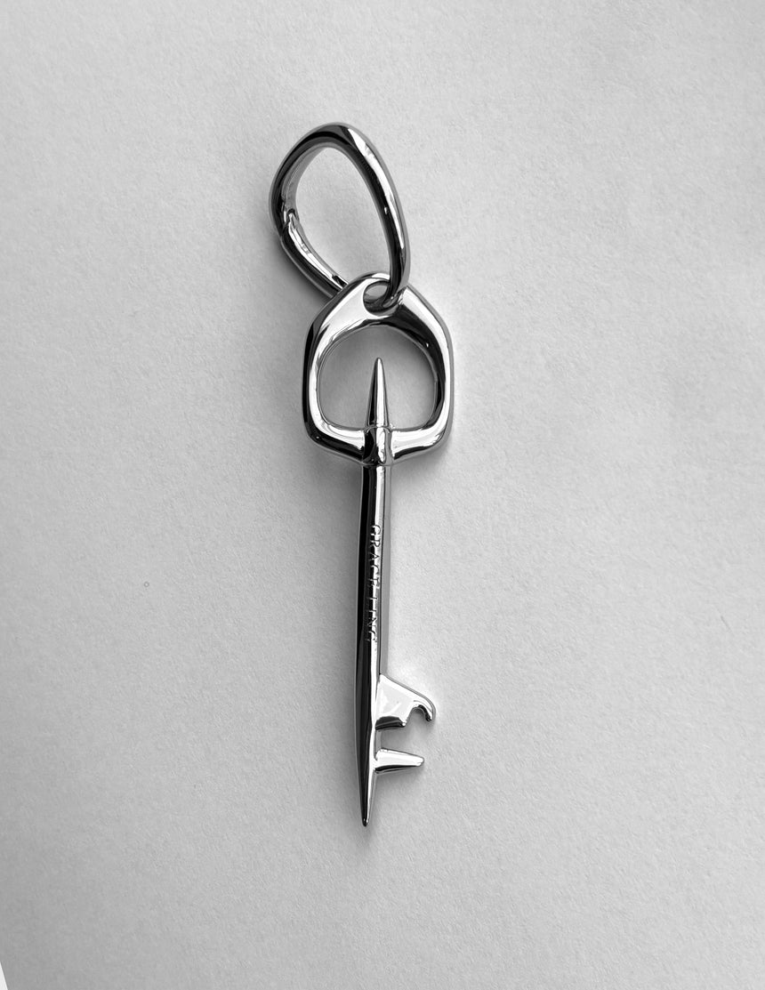 (SS26 PRE-ORDER) BIOMORPHIC KEY CHARM
