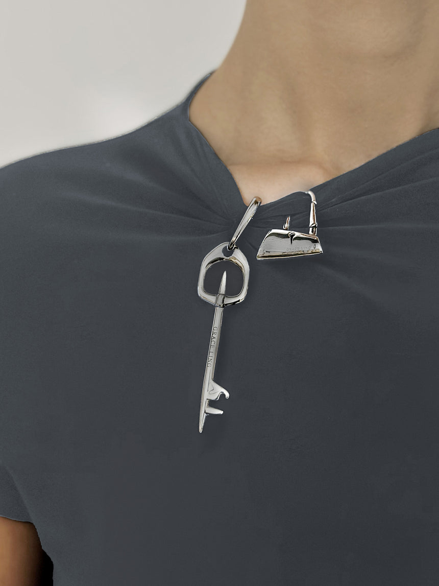 RELIC CHARMS TOP - GREY