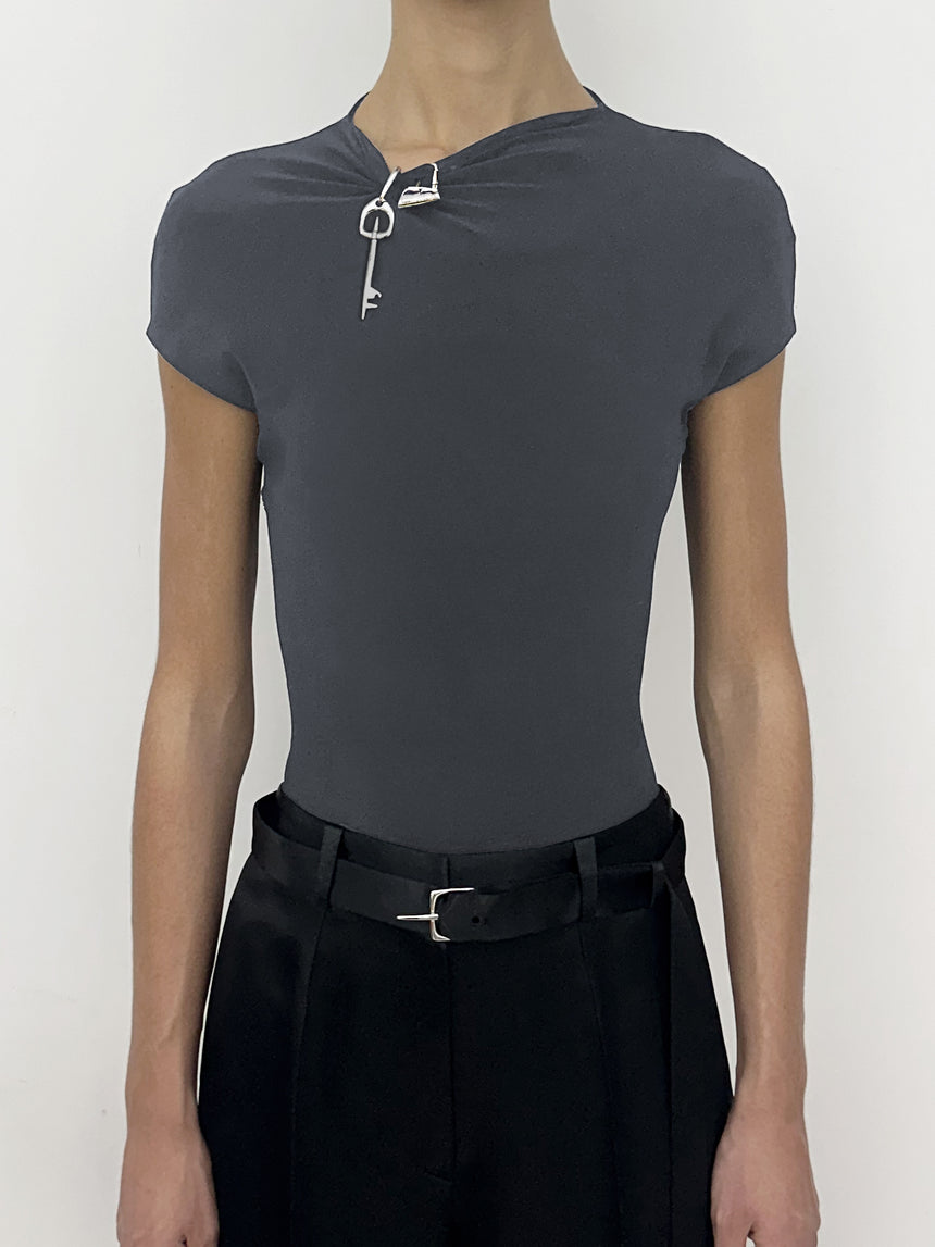 RELIC CHARMS TOP - GREY
