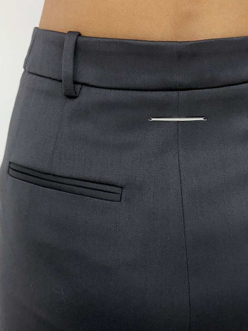 (SS26 PRE-ORDER) TAILORED ANGULAR MIDI SKIRT - GREY