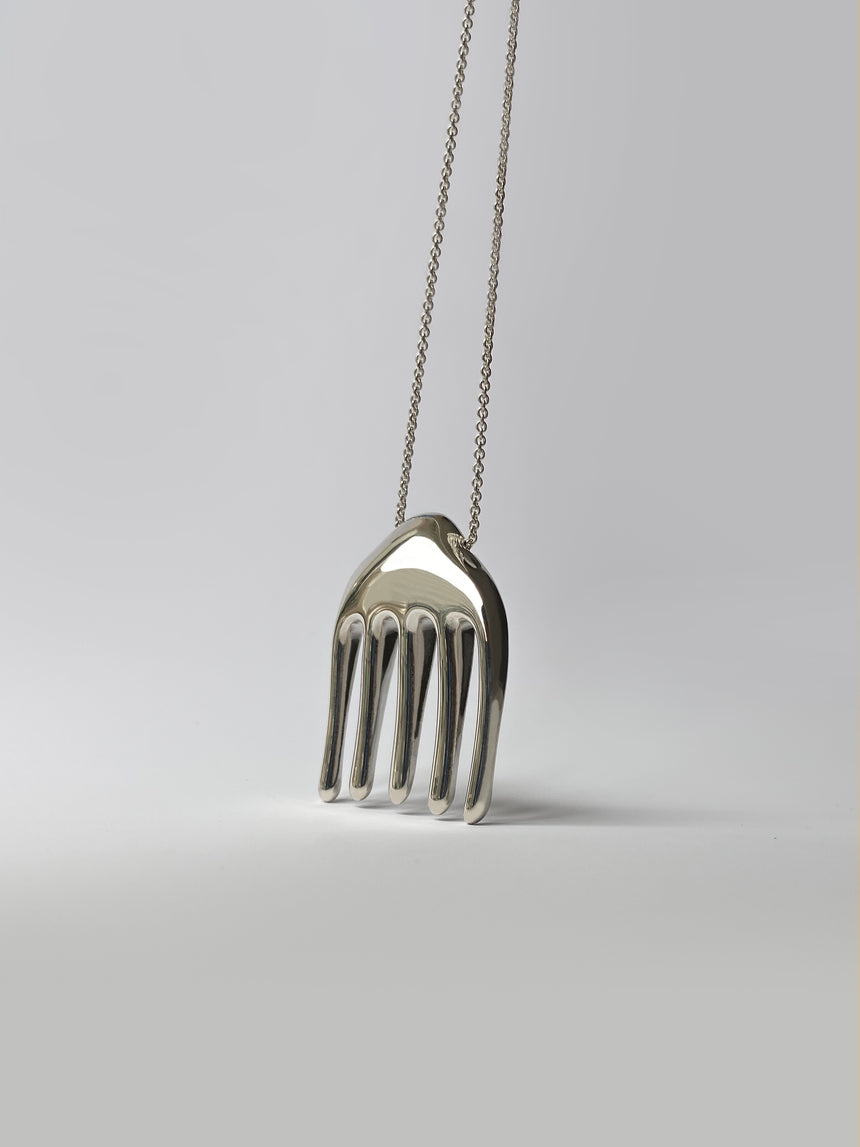 COMB NECKLACE IN SILVER