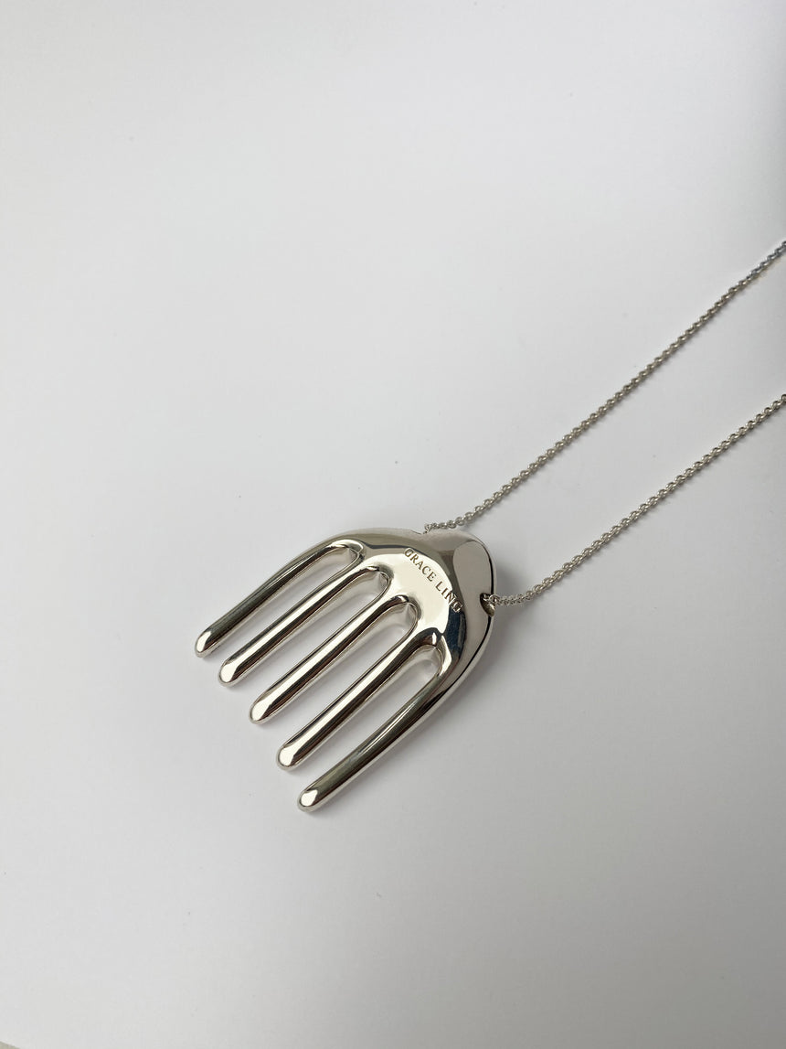 COMB NECKLACE IN SILVER
